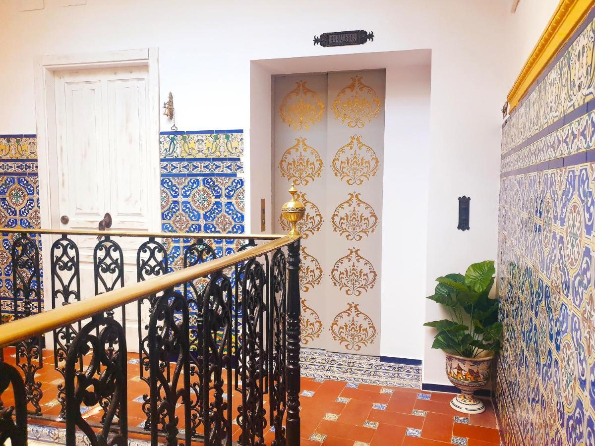Palace House Hercules - Apartments Sevilla Eksteriør billede