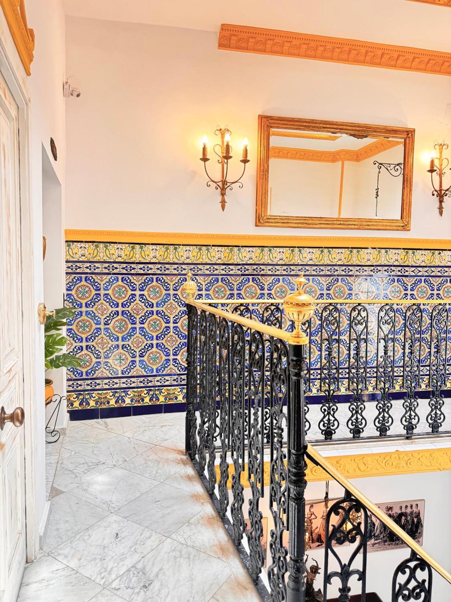 Palace House Hercules - Apartments Sevilla Eksteriør billede