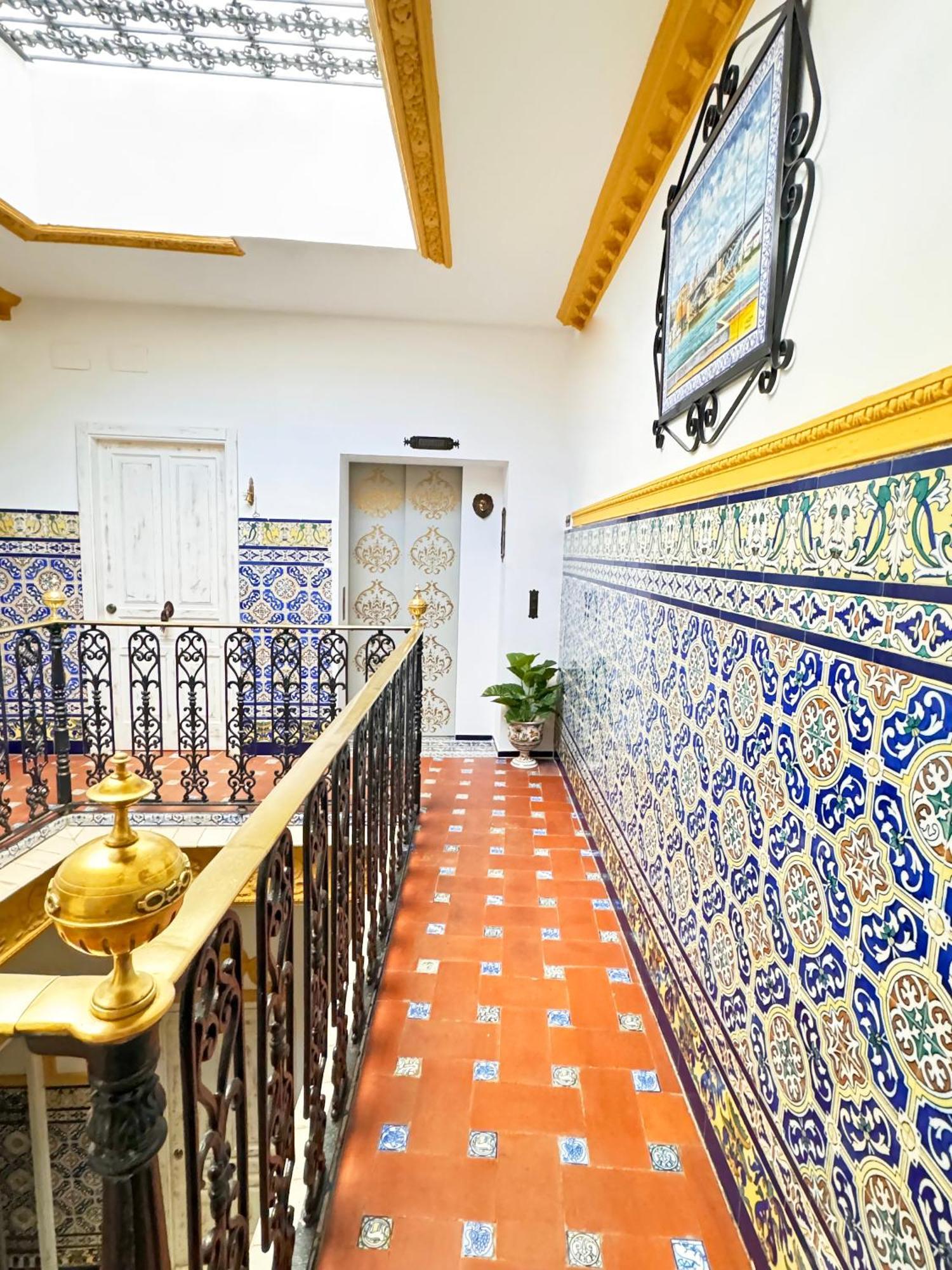 Palace House Hercules - Apartments Sevilla Eksteriør billede