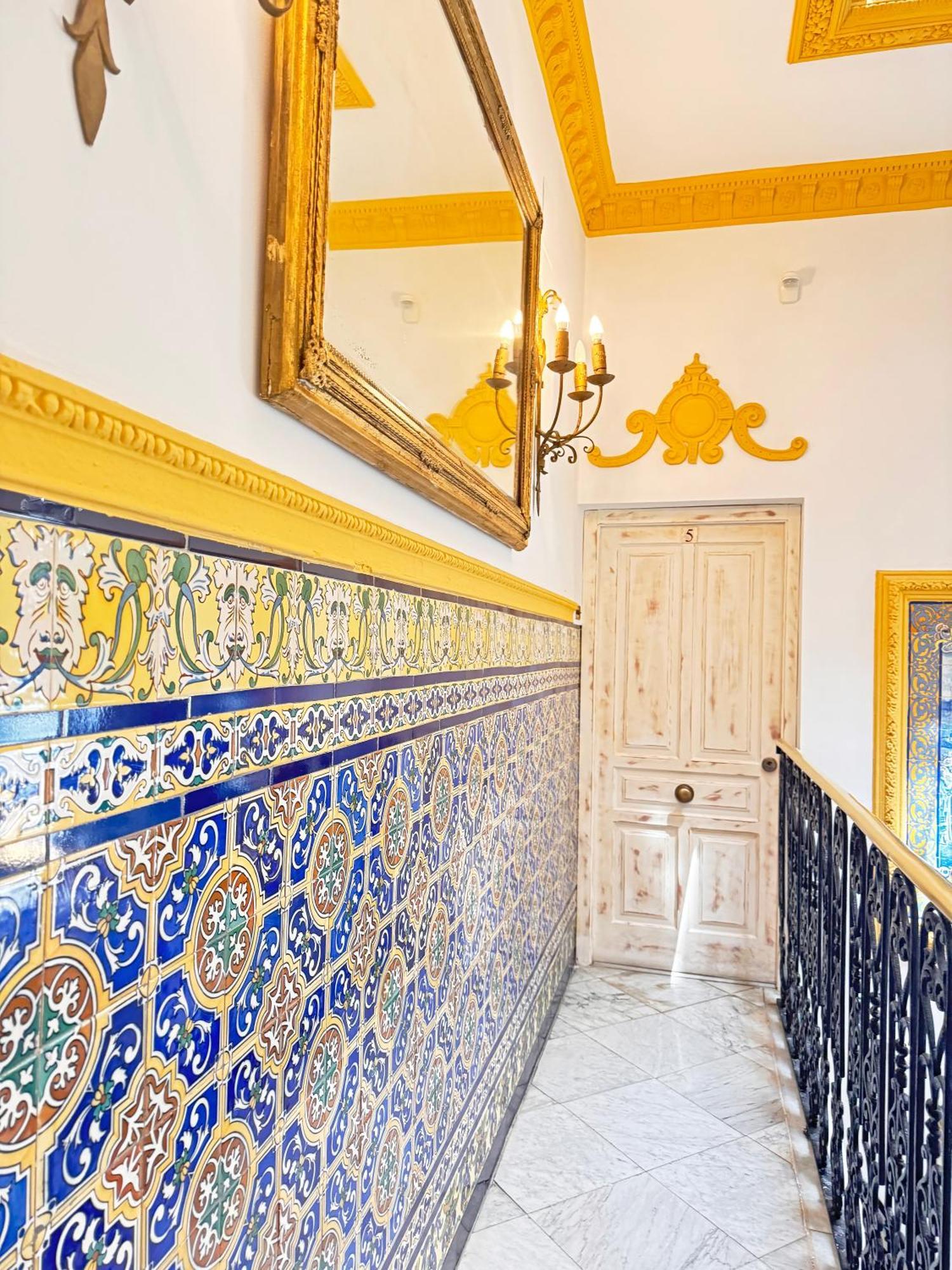 Palace House Hercules - Apartments Sevilla Eksteriør billede