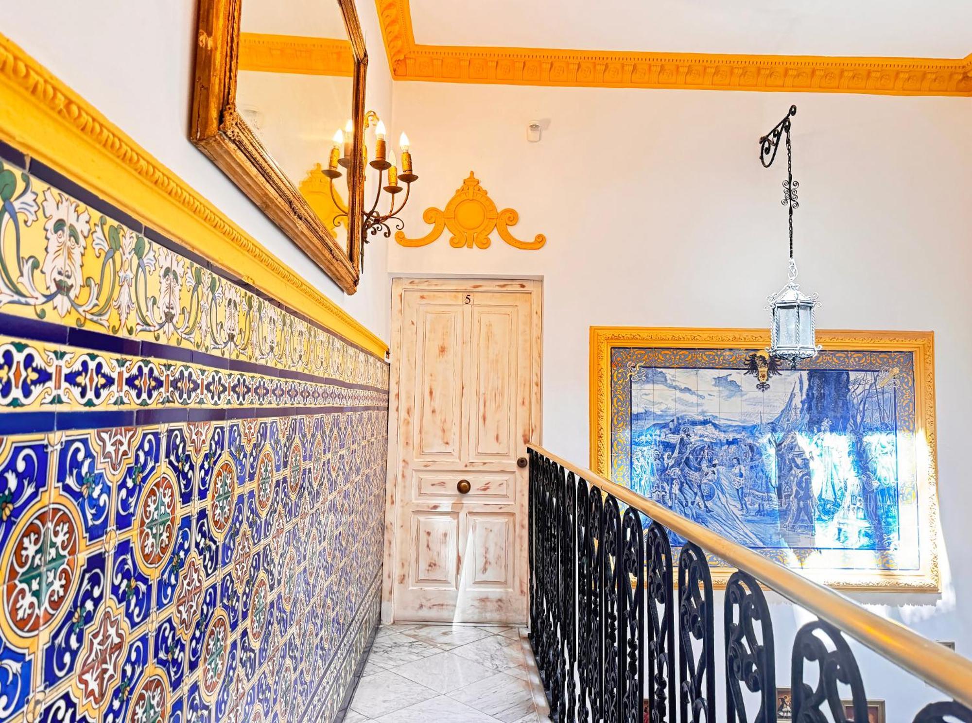 Palace House Hercules - Apartments Sevilla Eksteriør billede
