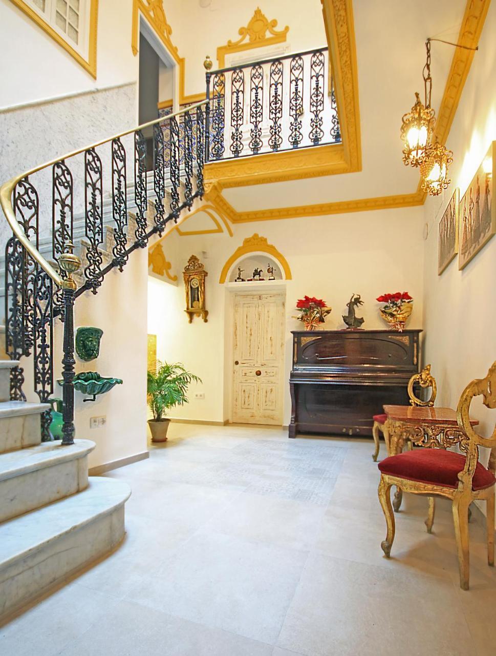 Palace House Hercules - Apartments Sevilla Eksteriør billede